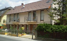 Mary Apartmanhaz Heviz