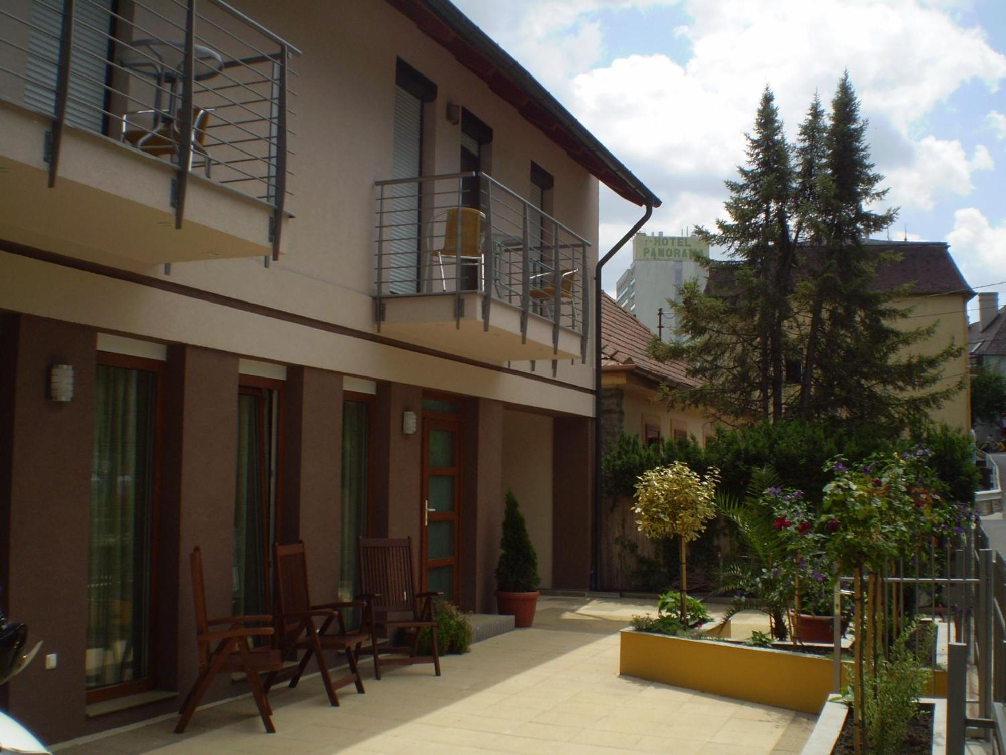Mary Apartmanhaz Hévíz Exteriér fotografie