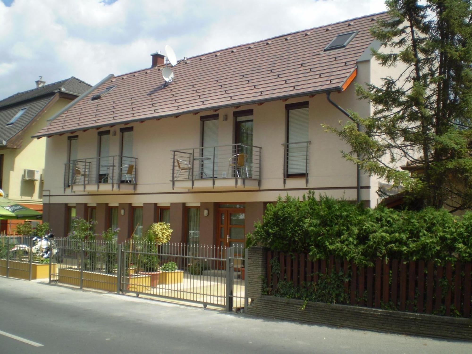 Mary Apartmanhaz Hévíz Exteriér fotografie