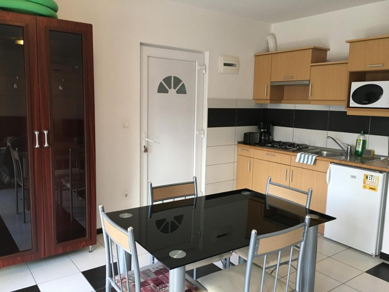 Mary Apartmanhaz Hévíz Exteriér fotografie