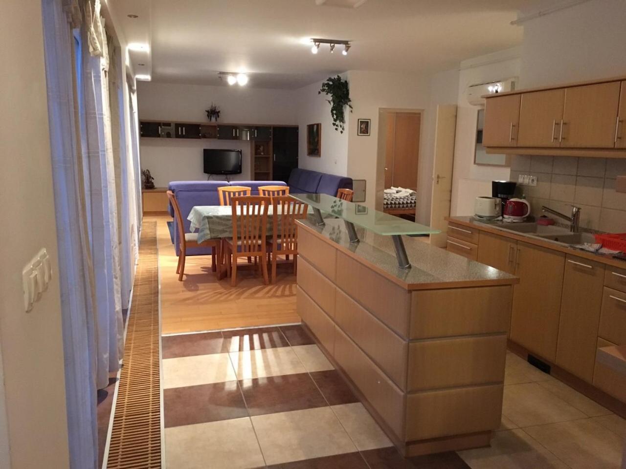 Mary Apartmanhaz Hévíz Exteriér fotografie